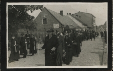 [Mosina, ul. Poznańska - kondukt pogrzebowy].